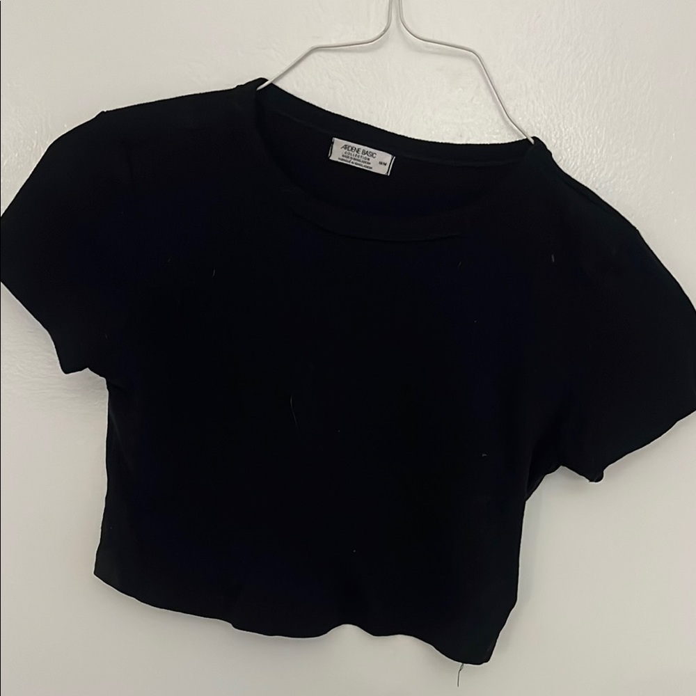 Basic Women's Black Crop Top